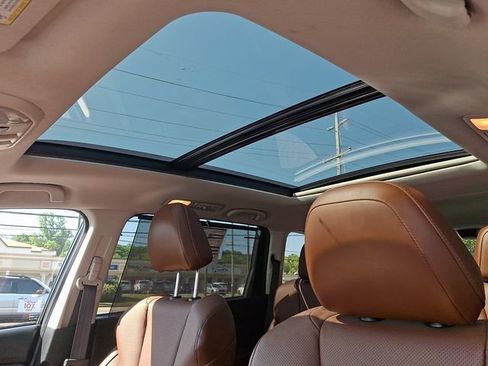 Used 2019 Subaru Ascent Touring AWD/4WD image 14