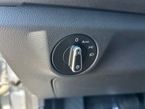 Certified 2023 Volkswagen Jetta S FWD image 31