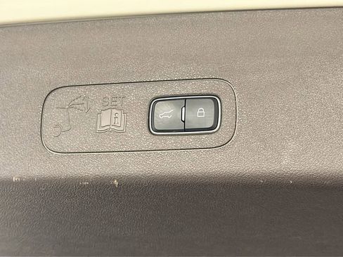 Used 2022 Lincoln Aviator Reserve w/ Equipment Group 201A image 17