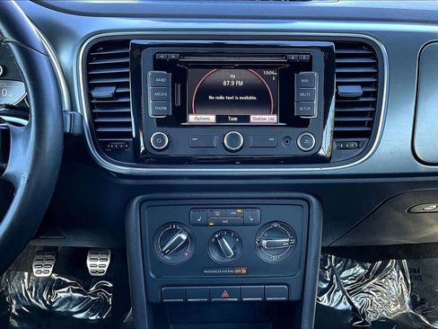 Used 2014 Volkswagen Beetle R-Line image 13