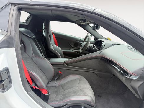 Used 2023 Chevrolet Corvette Stingray Premium Conv w/ Stealth Interior Trim Package RWD image 17