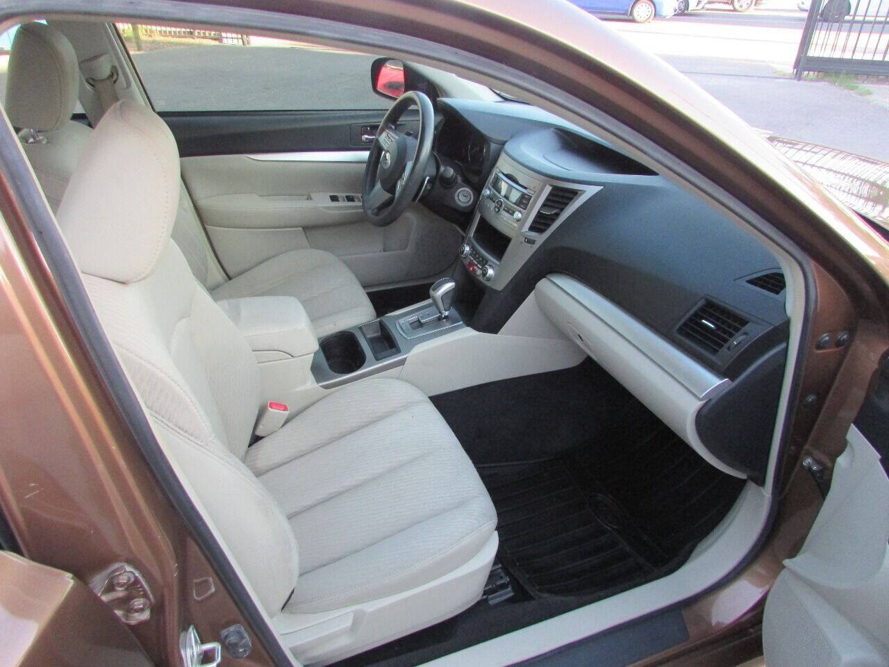 Used 2011 Subaru Legacy 2.5i AWD/4WD image 37