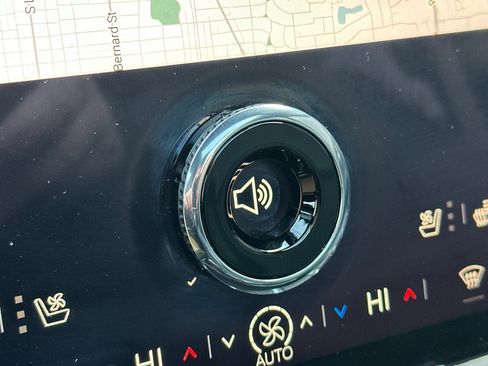 Used 2026 GMC Yukon AT4 image 32