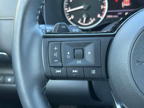 Used 2025 Nissan Pathfinder SL AWD/4WD image 20