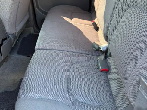 Used 2016 Nissan Frontier SV image 26