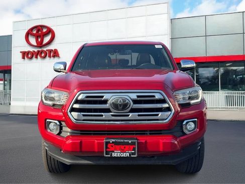 Used 2018 Toyota Tacoma Limited AWD/4WD image 13