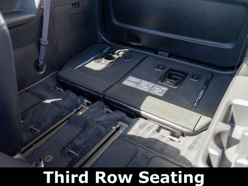 Certified 2025 Kia Carnival SX FWD image 13