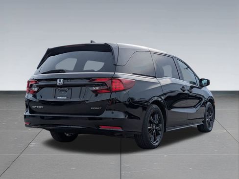 Certified 2023 Honda Odyssey Sport image 6