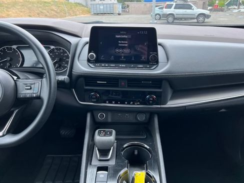 Used 2023 Nissan Rogue SV FWD image 19
