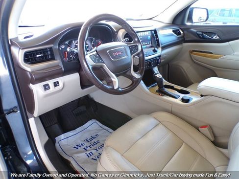 Used 2018 GMC Acadia Denali w/ Technology Package FWD image 14
