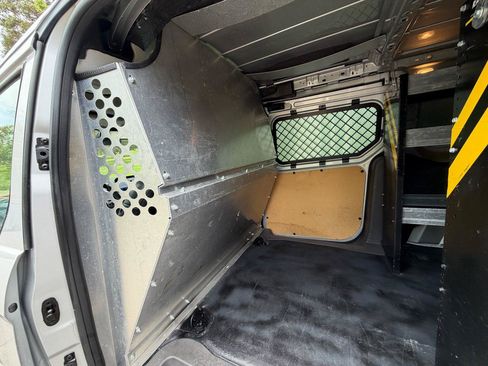 Used 2022 Ford Transit Connect XL FWD image 14
