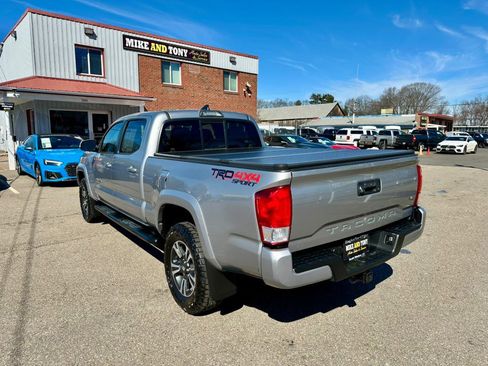 Used 2016 Toyota Tacoma TRD Sport w/ Exterior Package image 8