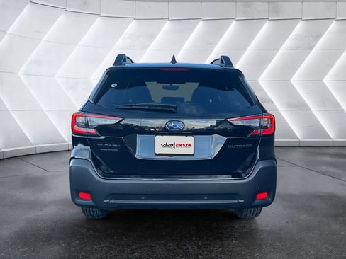 Used 2025 Subaru Outback Onyx Edition image 5