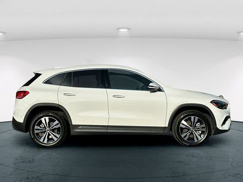Used 2025 Mercedes-Benz GLA 250 image 8