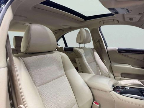 Used 2014 Lexus LS 460 image 47