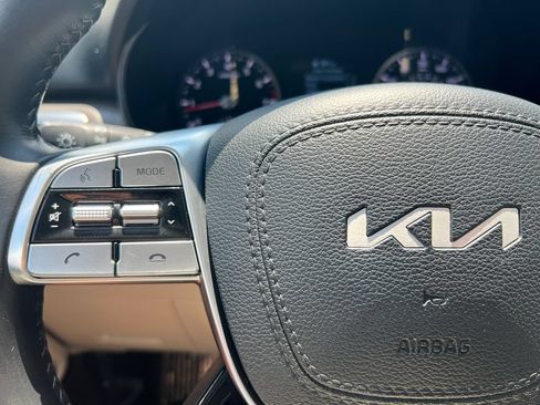 Used 2022 Kia Telluride EX w/ EX Premium Package FWD image 32