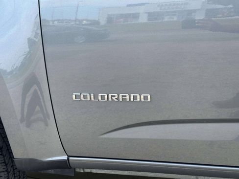 Used 2019 Chevrolet Colorado Z71 AWD/4WD image 36