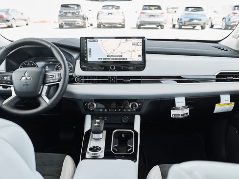 New 2026 Mitsubishi Outlander SE FWD image 36