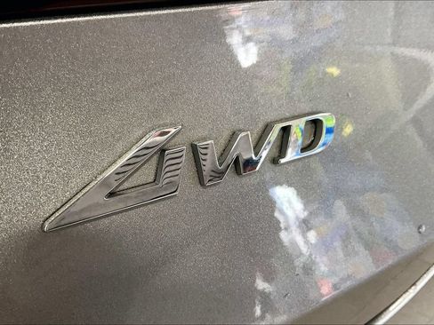 Used 2024 Genesis GV80 2.5T AWD/4WD image 19