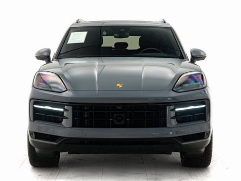 Used 2024 Porsche Cayenne image 30