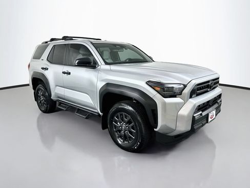 Used 2026 Toyota 4Runner SR5 AWD/4WD image 3