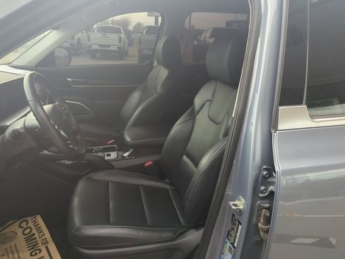 Used 2023 Kia Telluride S image 35