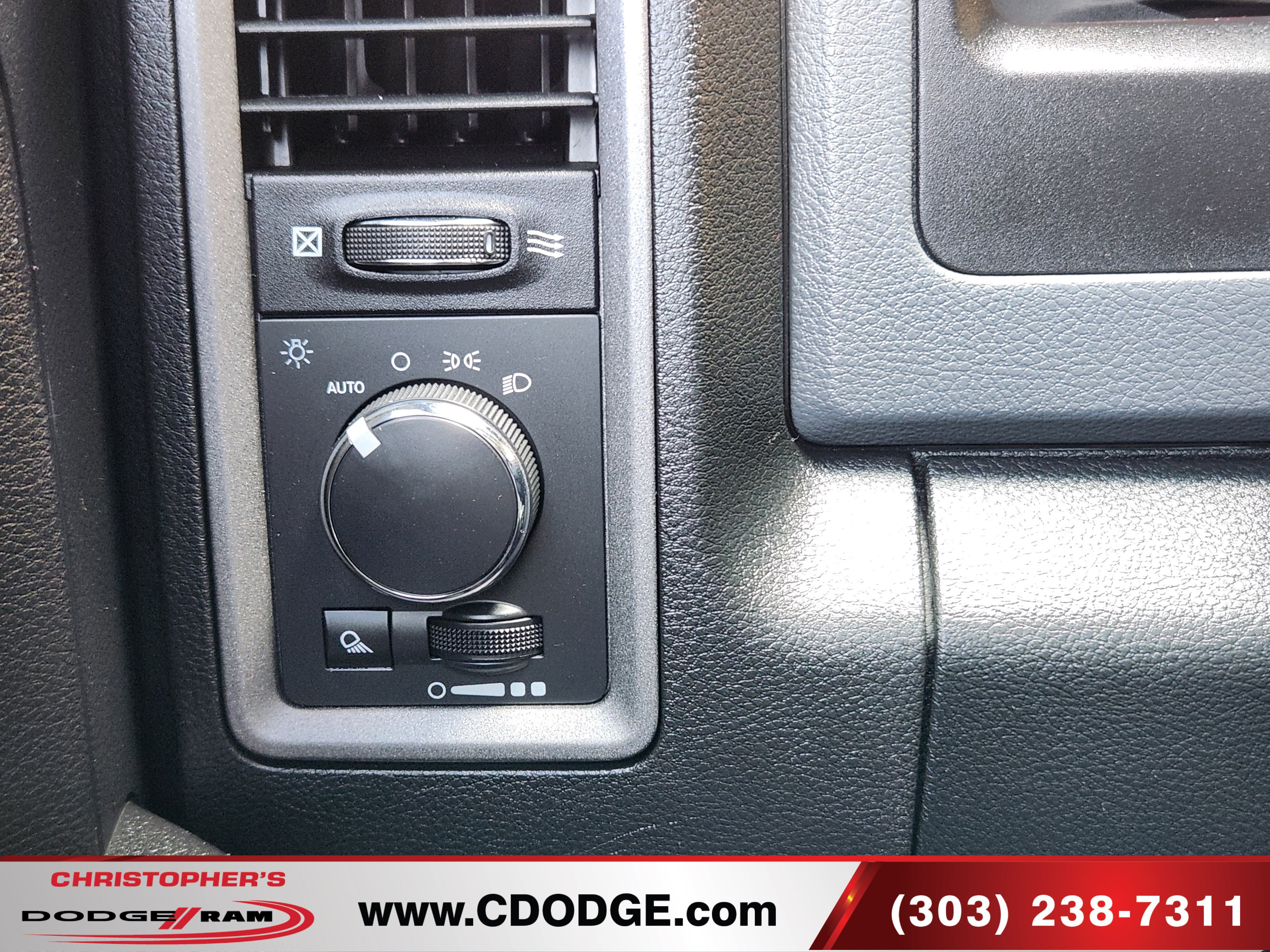 Used 2017 RAM 2500 Tradesman w/ Chrome Appearance Group AWD/4WD image 28