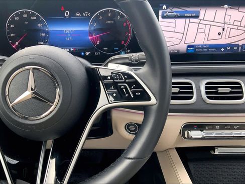 Certified 2025 Mercedes-Benz GLE 450 4MATIC image 24