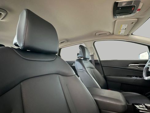 Certified 2023 Kia Sportage EX AWD/4WD image 18