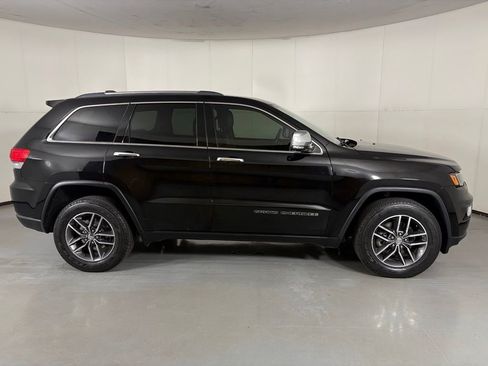 Used 2017 Jeep Grand Cherokee Limited w/ Luxury Group II AWD/4WD image 9
