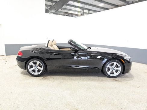 Used 2009 BMW Z4 sDrive30i RWD image 10