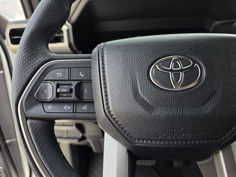 Used 2025 Toyota 4Runner TRD Off-Road Premium AWD/4WD image 28