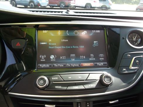 Used 2019 Buick Envision Premium image 17