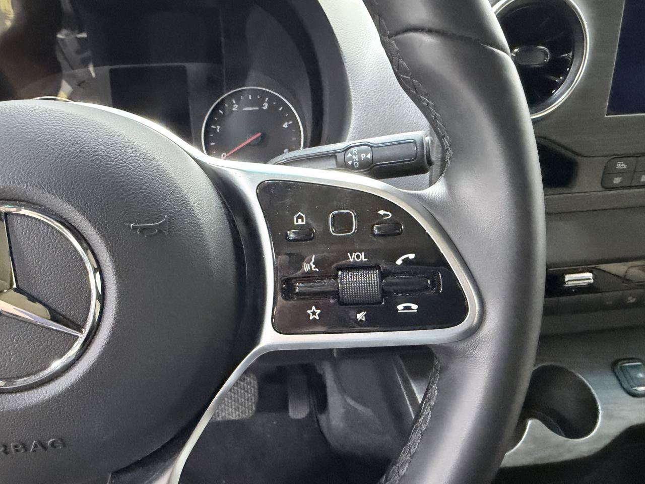 Used 2023 Mercedes-Benz Sprinter 3500 image 39