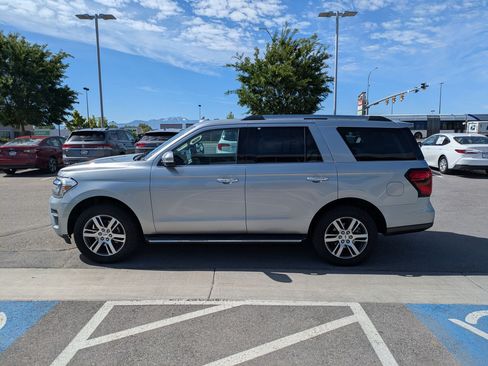 Used 2023 Ford Expedition Limited AWD/4WD image 10