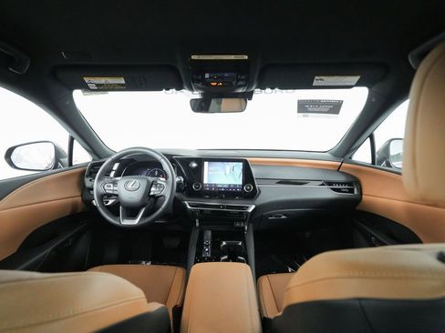 Certified 2025 Lexus RX 350 FWD w/ Accessory Package image 15