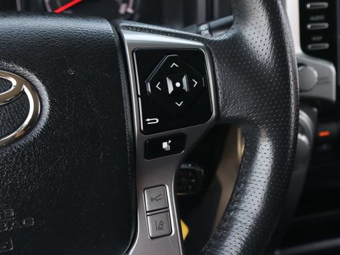 Used 2021 Toyota 4Runner SR5 AWD/4WD image 24