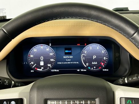 Used 2025 Land Rover Defender 110 S image 10