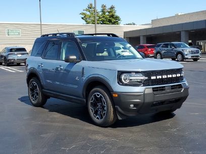 New 2026 Ford Bronco Sport Outer Banks w/ Elevation Graphic Package