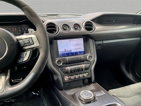 Used 2020 Ford Mustang Shelby GT500 w/ Technology Package RWD image 9