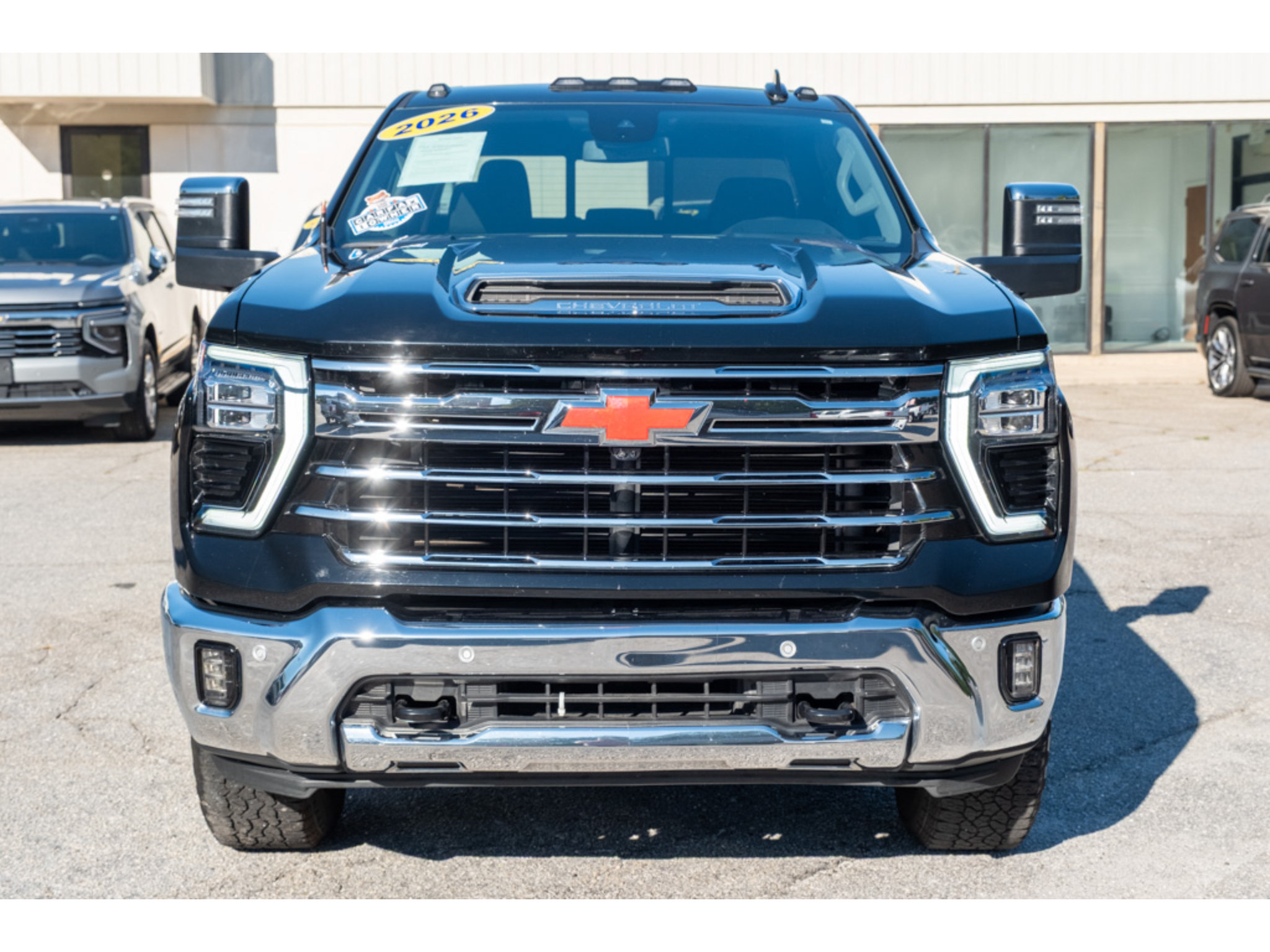 Used 2026 Chevrolet Silverado 2500 LTZ w/ LTZ Convenience Package AWD/4WD image 3