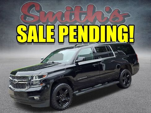 Used 2018 Chevrolet Suburban LT w/ Luxury Package AWD/4WD image 3