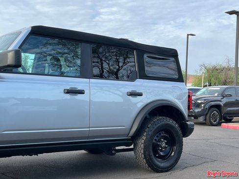 Used 2023 Ford Bronco Black Diamond AWD/4WD image 9