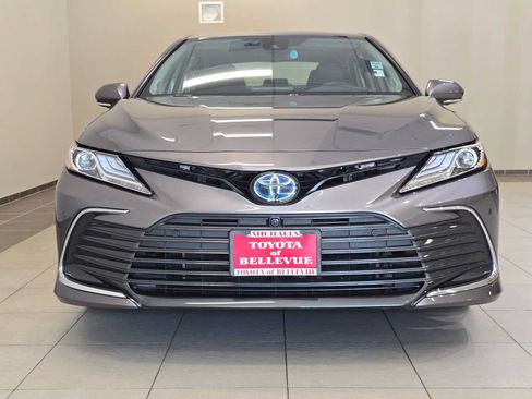 Certified 2023 Toyota Camry XLE w/ Navigation Package FWD image 6