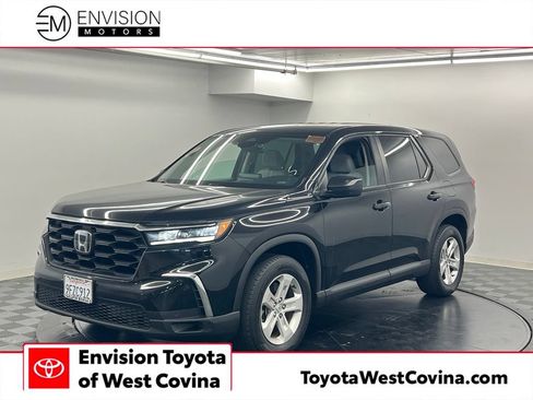 Used 2023 Honda Pilot LX image 1
