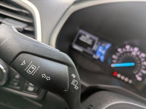 Used 2022 Ford Edge SEL w/ Convenience Package image 16