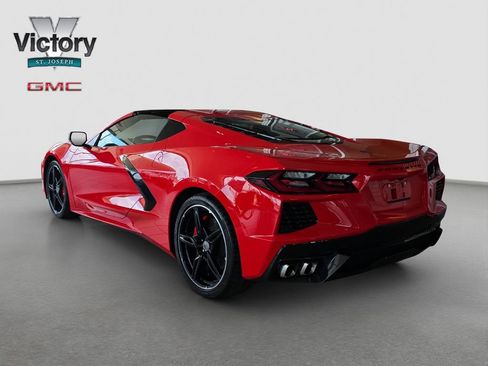 Used 2021 Chevrolet Corvette Stingray Coupe w/ 1LT RWD image 13