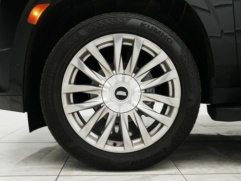 Used 2021 Cadillac Escalade ESV Premium Luxury image 34