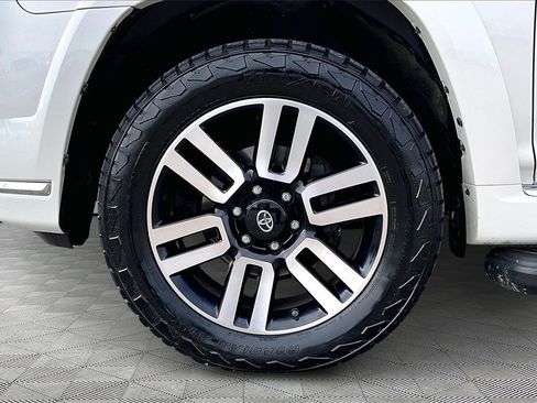 Used 2016 Toyota 4Runner Limited image 9