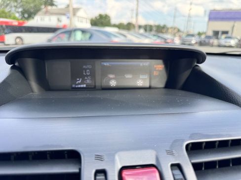 Used 2014 Subaru Crosstrek 2.0i Premium AWD/4WD image 25
